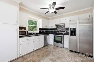 2600 Providence Dr, Gastonia, NC 28052 - Photo 15