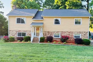 2600 Providence Dr, Gastonia, NC 28052 - Photo 1