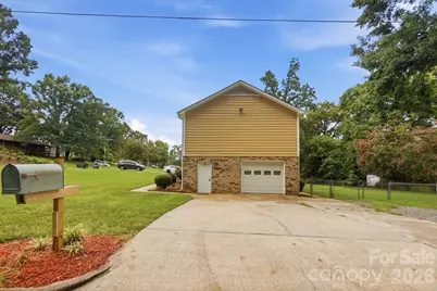 2600 Providence Drive, Gastonia, NC 28052 - Photo 3