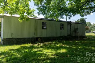 112 E 13th St, Newton, NC 28658 - Photo 3