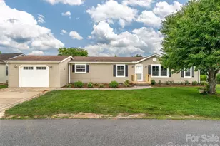 448 Riverwind Dr, Hendersonville, NC 28739 - Photo 3