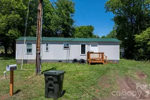 120 E 13th St, Newton, NC 28658 - Photo 1