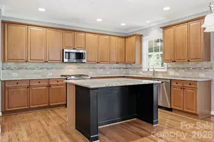3308 Grandeur Rd, Charlotte, NC 28269 - Photo 13