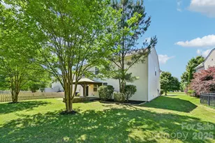 7108 Kinley Commons Ln, Charlotte, NC 28278 - Photo 45
