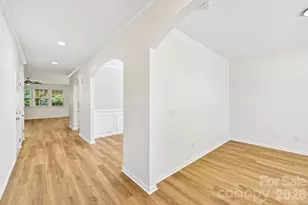 7108 Kinley Commons Ln, Charlotte, NC 28278 - Photo 5