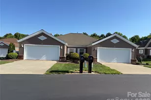 11 Heather Way, Candler, NC 28715 - Photo 1