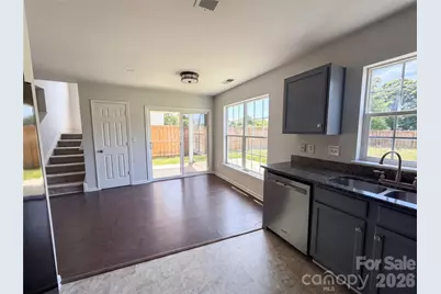 7115 Wandering Creek Drive, Charlotte, NC 28216 - Photo 5