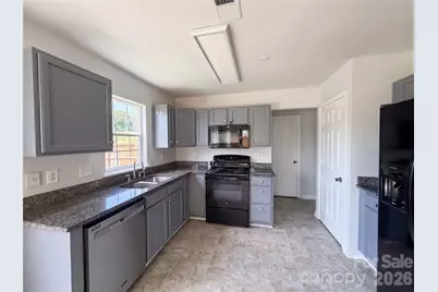 7115 Wandering Creek Drive, Charlotte, NC 28216 - Photo 3