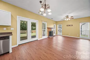8615 Harmony Bridge Pl, Charlotte, NC 28216 - Photo 9