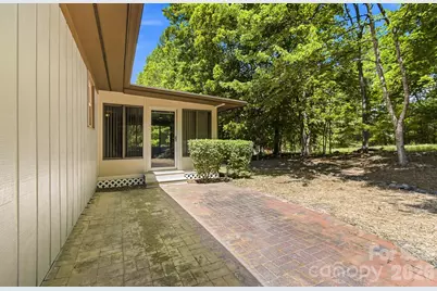 106 Muirfield Court, Hendersonville, NC 28791 - Photo 21