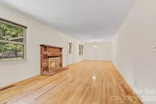 106 Muirfield Ct, Hendersonville, NC 28791 - Photo 13