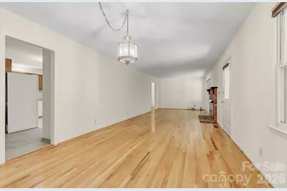 106 Muirfield Court, Hendersonville, NC 28791 - Photo 15