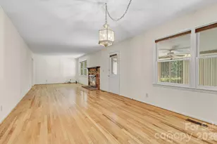 106 Muirfield Ct, Hendersonville, NC 28791 - Photo 11