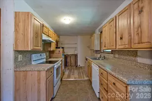 156 Old Sweetwater Rd, Robbinsville, NC 28771 - Photo 11