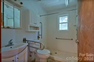 156 Old Sweetwater Rd, Robbinsville, NC 28771 - Photo 17