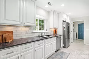 8207 White Horse Ln, Charlotte, NC 28270 - Photo 13