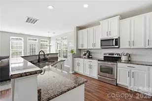 10005 Kings Parade Blvd, Charlotte, NC 28273 - Photo 7