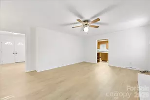 1840 Stoneyridge Dr, Charlotte, NC 28214 - Photo 15