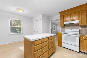 1840 Stoneyridge Dr, Charlotte, NC 28214 - Photo 11
