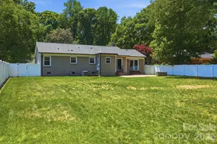 5623 Wedgewood Dr, Charlotte, NC 28210 - Photo 27