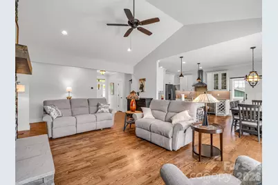 27 Spelter Street, Hendersonville, NC 28792 - Photo 11