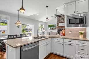 27 Spelter St, Hendersonville, NC 28792 - Photo 17
