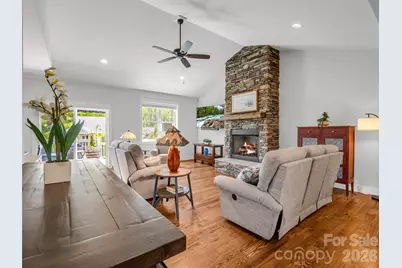 27 Spelter Street, Hendersonville, NC 28792 - Photo 9