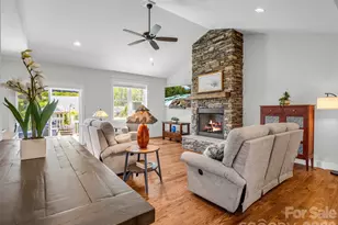 27 Spelter St, Hendersonville, NC 28792 - Photo 9