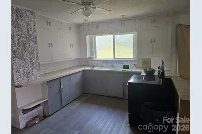 1127 N Mountain Street, Blacksburg, SC 29702 - Photo 37
