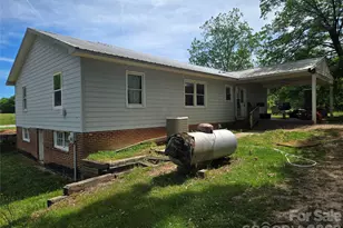 1127 N Mountain St, Blacksburg, SC 29702 - Photo 5
