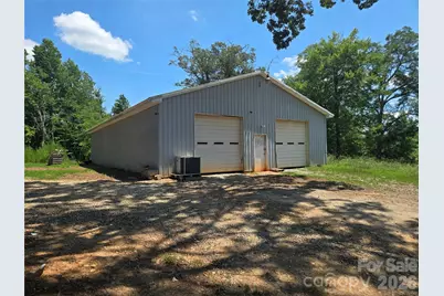 1127 N Mountain Street, Blacksburg, SC 29702 - Photo 3