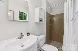 2111 Shalimar Dr, Charlotte, NC 28216 - Photo 21
