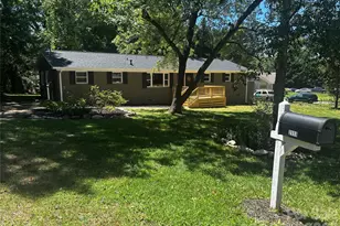 2111 Shalimar Dr, Charlotte, NC 28216 - Photo 1