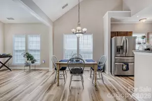 11718 Planters Estates Dr, Charlotte, NC 28278 - Photo 5