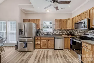 11718 Planters Estates Drive, Charlotte, NC 28278 - Photo 7