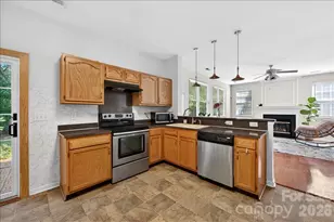 9200 Royal Highlands Ct, Charlotte, NC 28277 - Photo 21