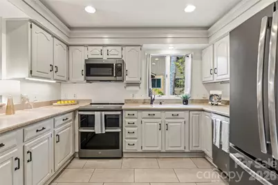 205 N Scarlet Oak Lane, Hendersonville, NC 28791 - Photo 13
