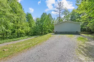 122 Mastiff Hollow Dr, Waynesville, NC 28785 - Photo 5