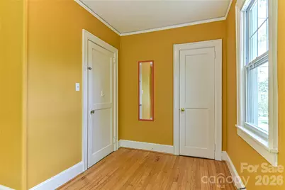 101 E Skyland Circle, Asheville, NC 28804 - Photo 9