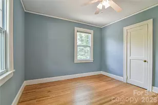101 E Skyland Cir, Asheville, NC 28804 - Photo 7