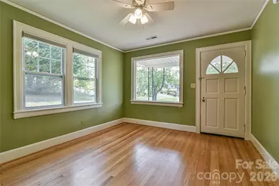 101 E Skyland Circle, Asheville, NC 28804 - Photo 3