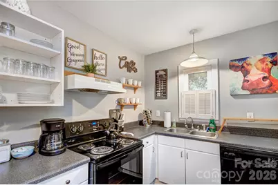 1717 Hamorton Place, Charlotte, NC 28205 - Photo 11