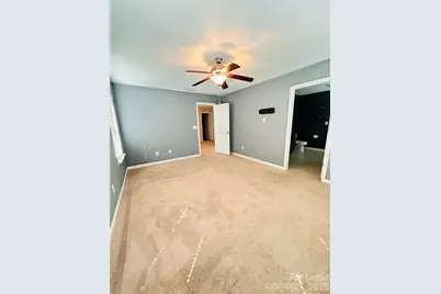 9704 Hanberry Boulevard, Charlotte, NC 28213 - Photo 5