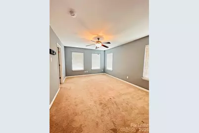 9704 Hanberry Boulevard, Charlotte, NC 28213 - Photo 7