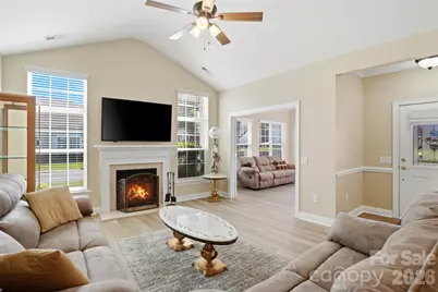 2118 N Castle Court, Matthews, NC 28105 - Photo 7