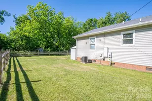 807 Willow Ln, Bessemer City, NC 28016 - Photo 15