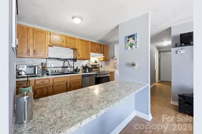 9501 Shannon Green Drive, Charlotte, NC 28213 - Photo 11