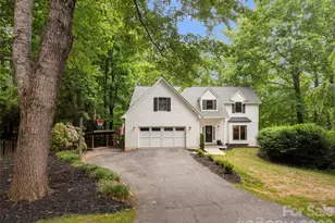 1130 New Castle Ct, Asheville, NC 28803 - Photo 1