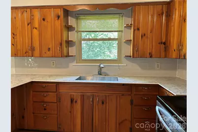 28 S College Street, Weaverville, NC 28787 - Photo 11