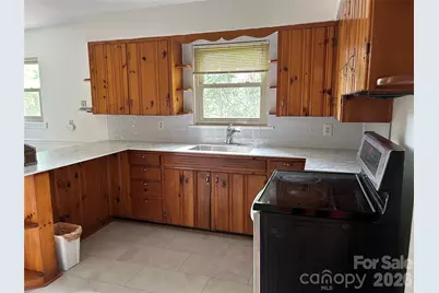 28 S College Street, Weaverville, NC 28787 - Photo 13
